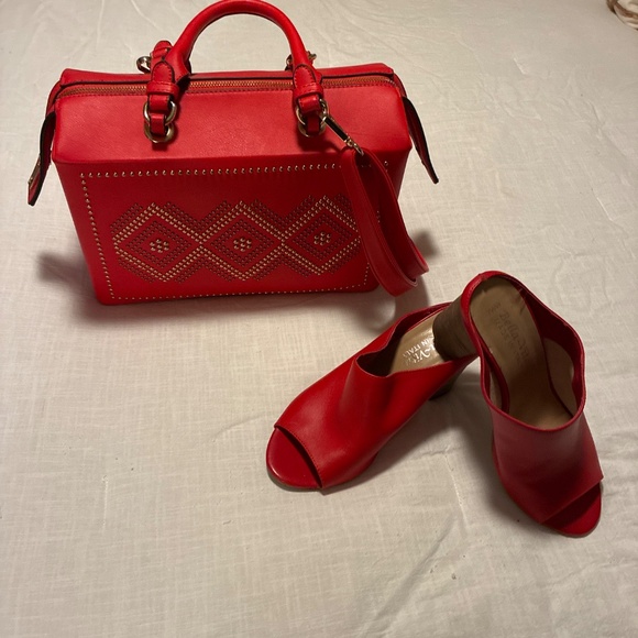 Shoes - Picture 6 of 6